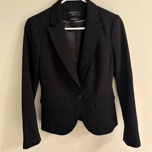 RW&CO. Black Tailored Blazer with Notched Lapels